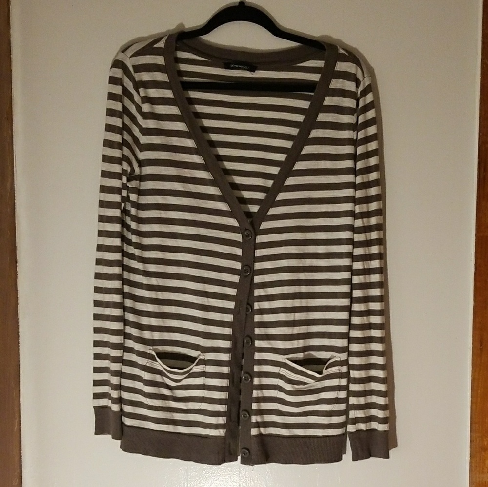 Forever 21 Cardigain - Picture 5 of 7